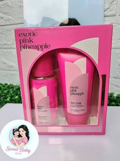 EXOTIC PINK PINEAPPLE